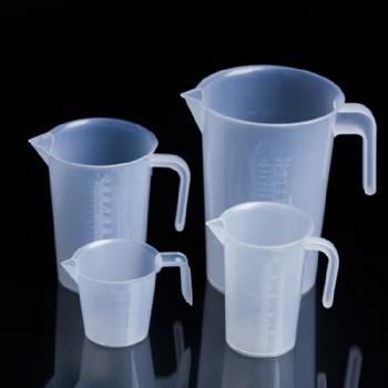 Graduated Plastic measuring cup With Handle